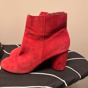 Chic Red Suede Boots